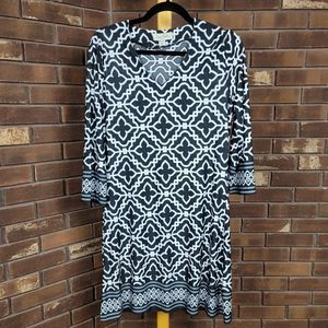 Charlie Paige 3/4 sleeve stretch printed v neck dress size s/m